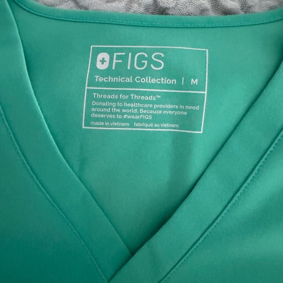 Figs caterina scrub top surgical green M - Picture 2 of 2
